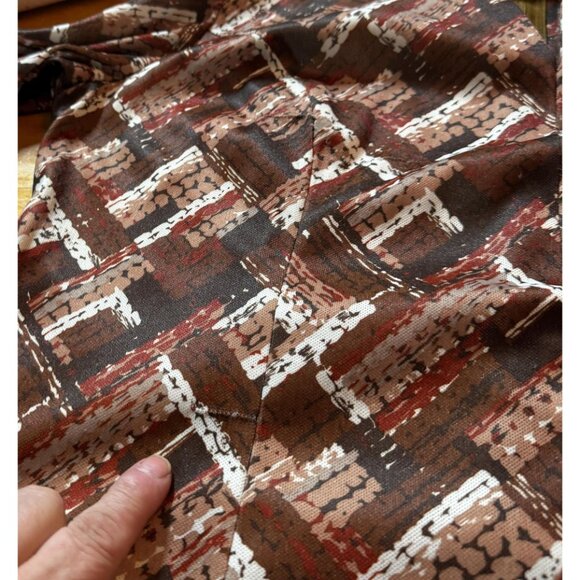 Vintage 70s dress, Mod brown orange and white abstract print, keyhole neckline - Picture 10 of 10